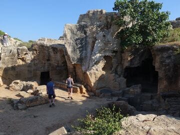 Царские гробницы, Пафос (Tombs of the Kings)