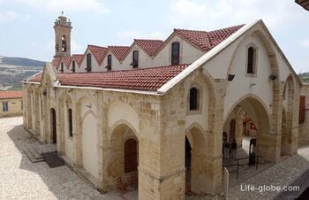 Монастырь Святого Креста в Омодосе, Кипр (Timios Stavros Monastery)