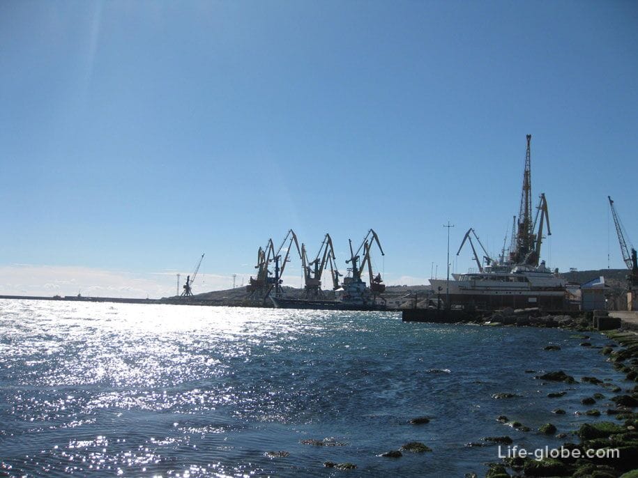 Морской порт Феодосии
