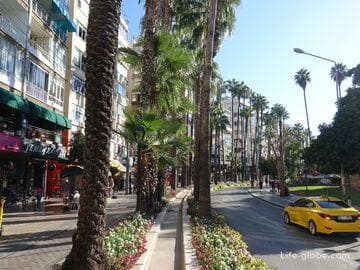 Ataturk Boulevard, Antalya (Ishiklar, Atatürk Caddesi) - most beautiful street in the city: walking, shopping, food, palm trees, flowers and retro tram