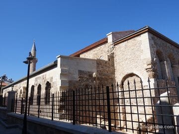 Мечеть Шехзаде Коркут и минарет Кесик, Анталия - мечеть-музей со следами 7-ми цивилизаций (Şehzâde Korkut Camii, Kesik Minare)