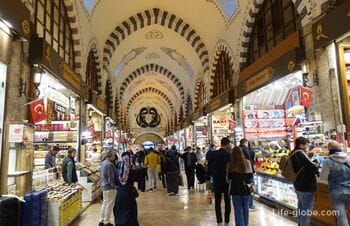 Spice Bazaar in Istanbul (Mısır Çarşısı, Egyptian Spice Bazaar): photo, website, description