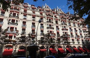 Отель Plaza Athenee, Париж - 5 звезд и роскошь на фешенебельной улице