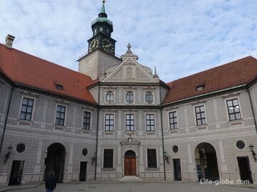 Мюнхенская резиденция (Münchner Residenz) - дворец баварских монархов