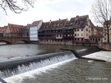Bridges and embankments in the center of Nuremberg. Pegnitz River