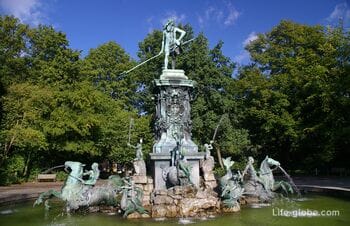 Городской парк Нюрнберга с фонтаном Нептуна (Штадтпарк / Stadtpark, Нептунбруннен / Neptunbrunnen)