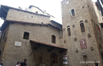 Дом-музей Данте, Флоренция (Museo Casa di Dante), где родился Данте, а ныне музей