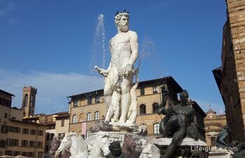 Фонтан Нептуна, Флоренция (Fontana del Nettuno), на площади Синьории