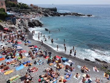 Beaches of Genoa (coast of Genoa). Beach holidays in Genoa