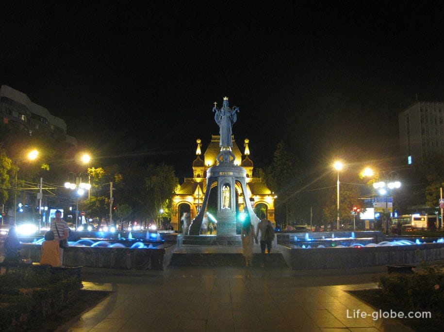 Памятник Екатерины у Центра города, Краснодар