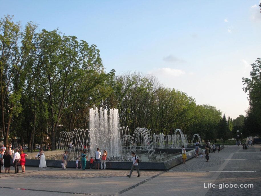 Большой поющий фонтан Аврора, Краснодар