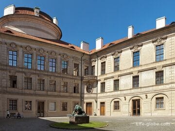 Sternberg Palace with Garden - National Gallery Prague (Šternbersky palac - Narodní galerie Praha)