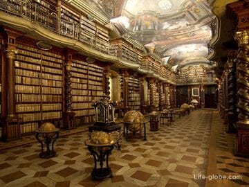 Зал барочной библиотеки Клементинум, Прага - самая красивая библиотека мира (Barokní knihovna Klementinum)