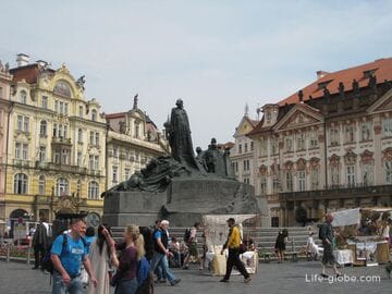 Памятник Яну Гусу в Праге (Pamatník Jana Husa) - украшение Староместской площади