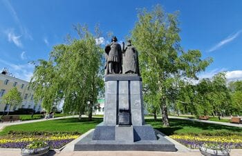 Памятник Юрию Всеволодовичу и Симону Суздальскому, Нижний Новгород