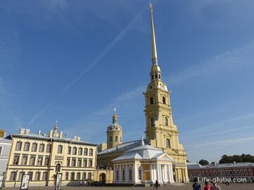 Соборная площадь Петропавловской крепости, Санкт-Петербург - главная площадь крепости