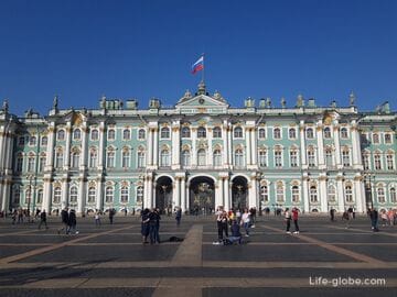 Дворцы Санкт-Петербурга, в центре и пригородах (с музеями, садами и без оных)