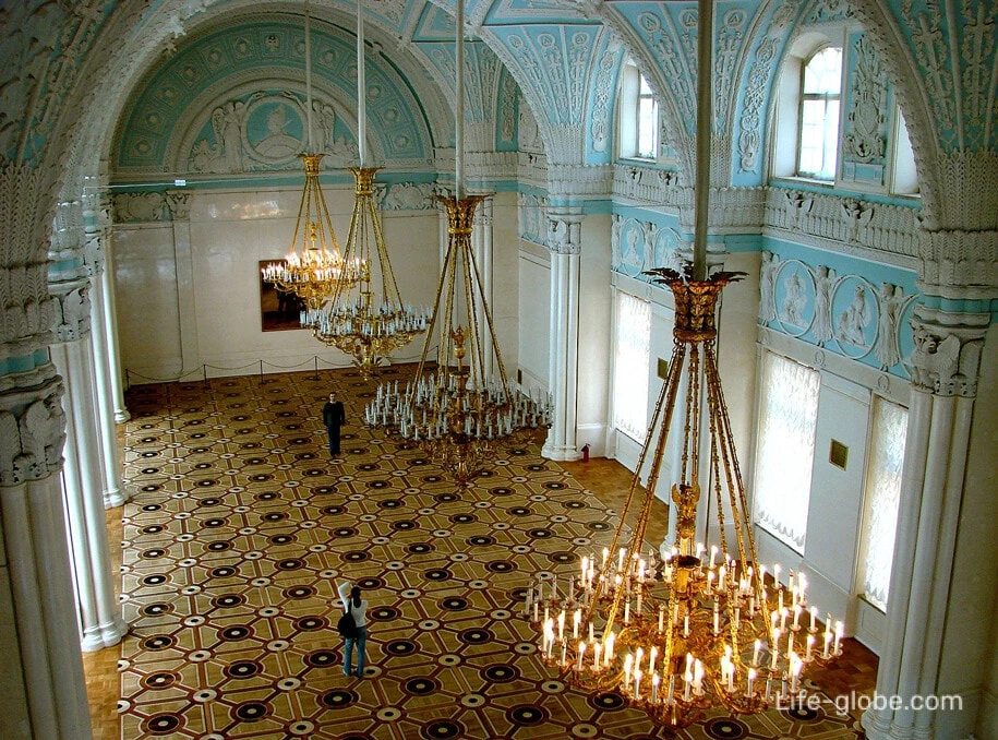 visit winter palace st petersburg