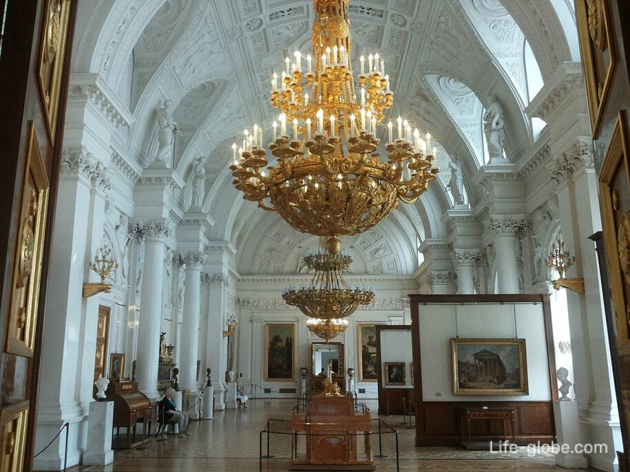 visit winter palace st petersburg