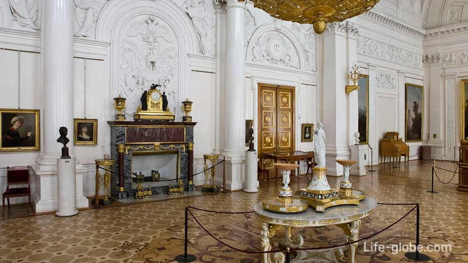 visit winter palace st petersburg