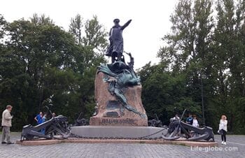 Monument to admiral Makarov in Kronstadt (Saint Petersburg)