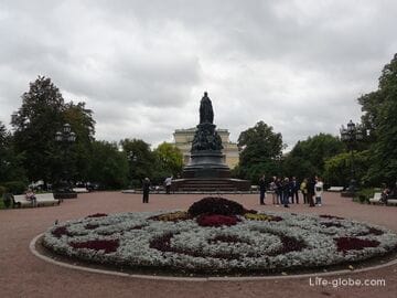 Екатерининский сад и памятник Екатерине II, Санкт-Петербург