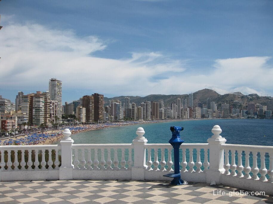 Viewing platforms in the Old Town of Benidorm