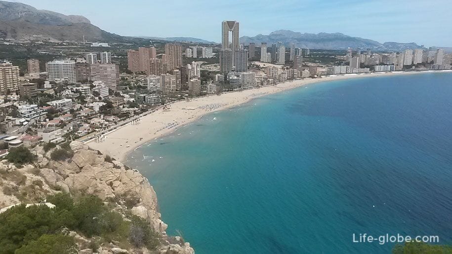 View of Poniente beach and the city of Benidorm from the observation deck of the Tossal de Cala mountain