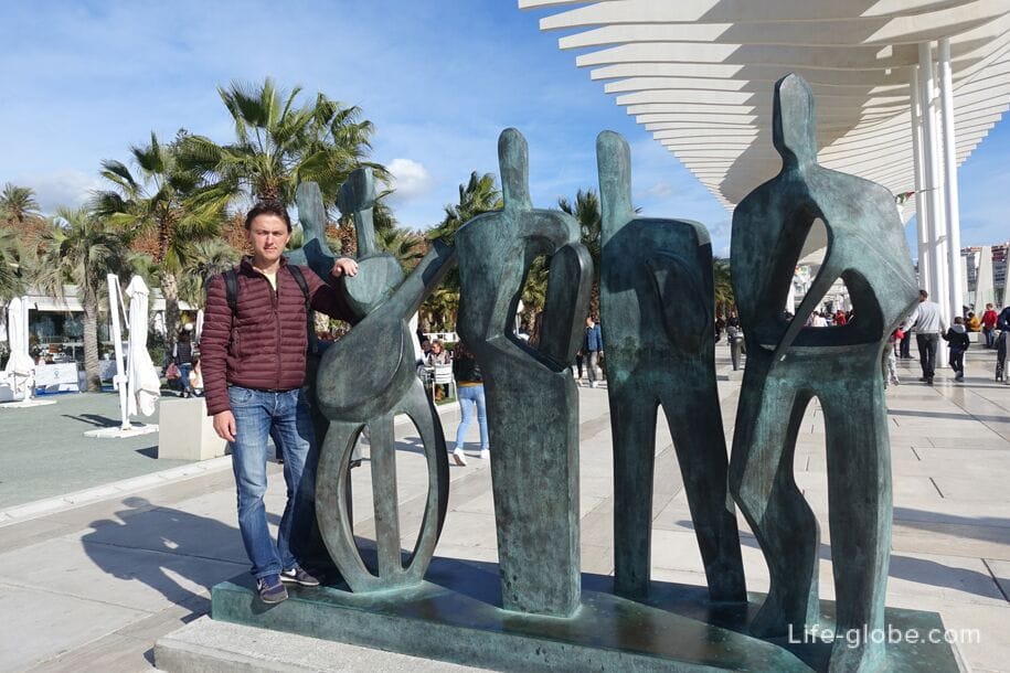 Sculptures in the port of Malaga