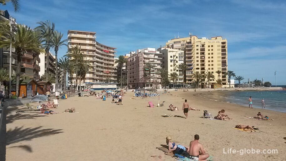 Eastern part of Del Cura beach, Torrevieja