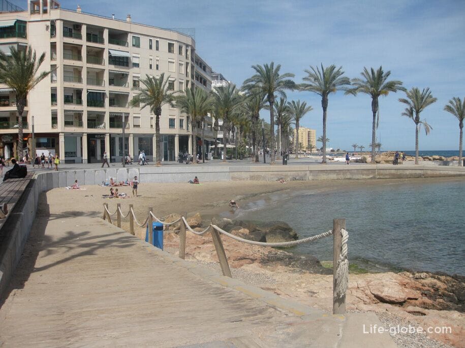 Small beaches in the center of Torrevieja