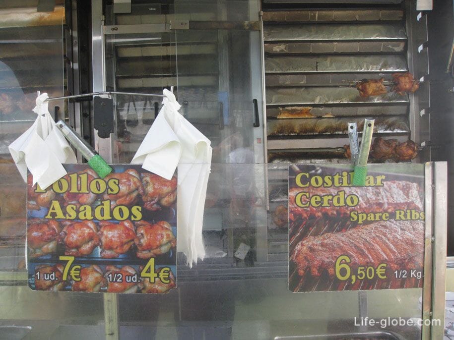 Grilled chicken and ribs on the market in Torrevieja, prices