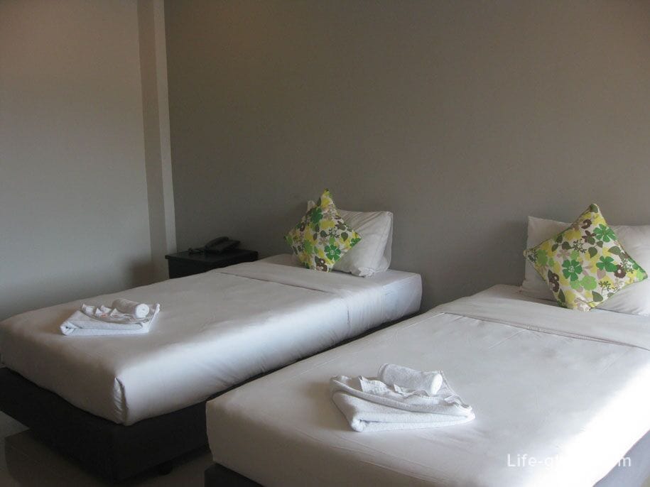 Rooms at Karon Sea Side hotel, Phuket