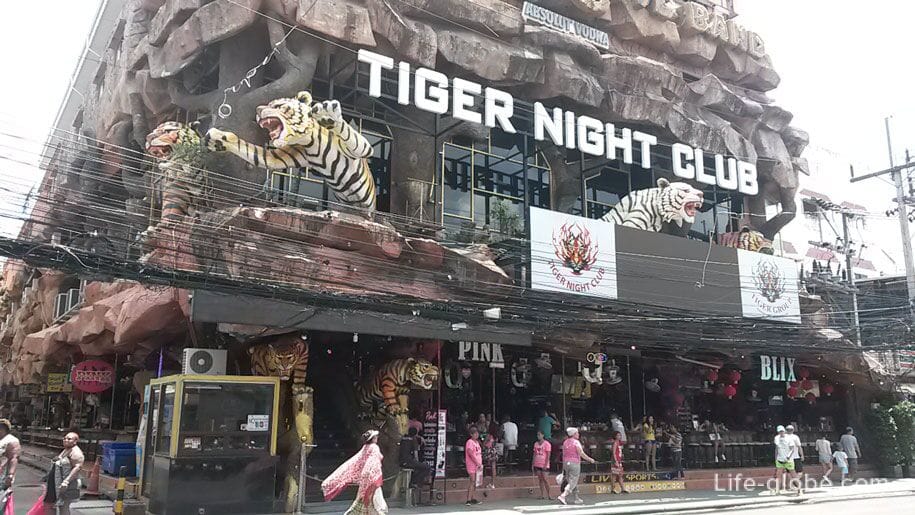 Ночной клуб на улице Бангла Роуд, Патонг