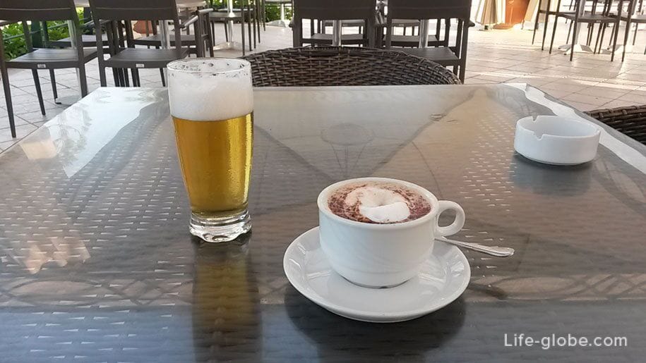 Кофе и пиво в отеле Джерба Плаза, Тунис