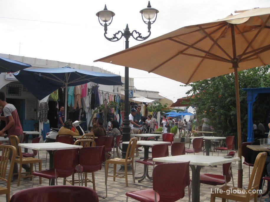 Кафе на рынке в Хумт-Сук, Джерба
