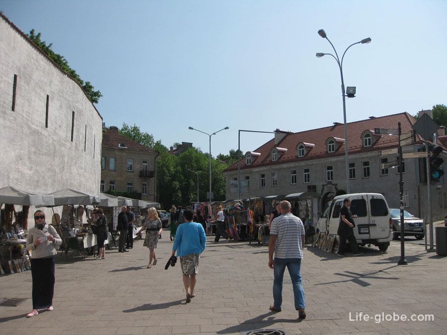market near the old town of Vilnius
