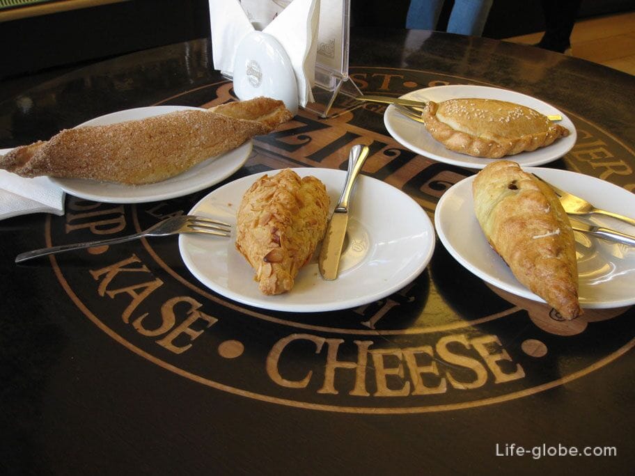 Lithuanian dishes - hot pies with fillings