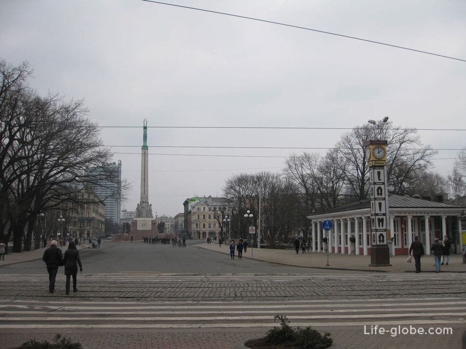 Brivibas Street, Riga-Freedom Monument and Lime Clock
