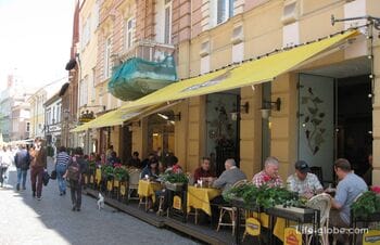 Where to eat tasty and inexpensive food in the center of Vilnius