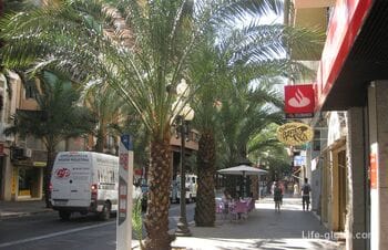Walking through the streets of Alicante + photos of Alicante