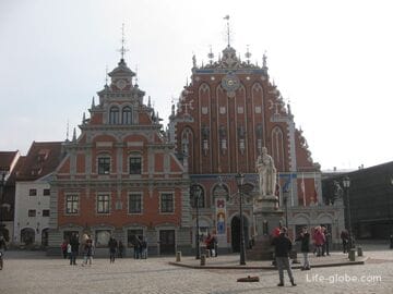 Town Hall Square and House of the Blackheads in Riga