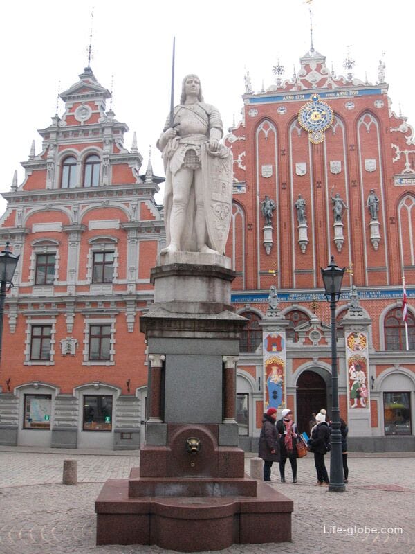 statue of the Knight Roland in Riga
