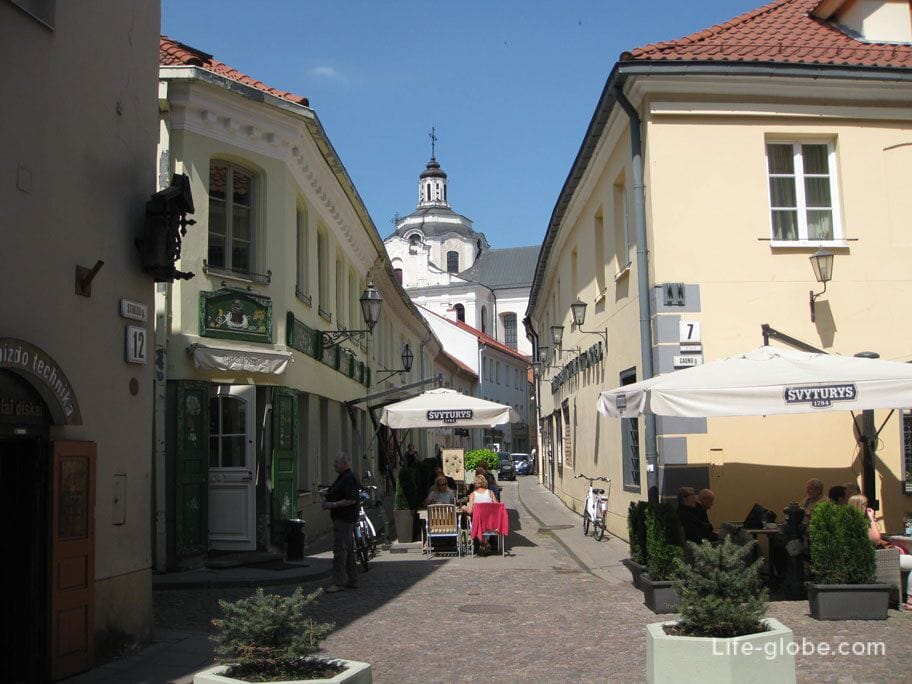streets of the old city of Vilnius