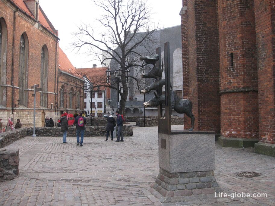 monument to the Bremen Town musicians, Riga Old town