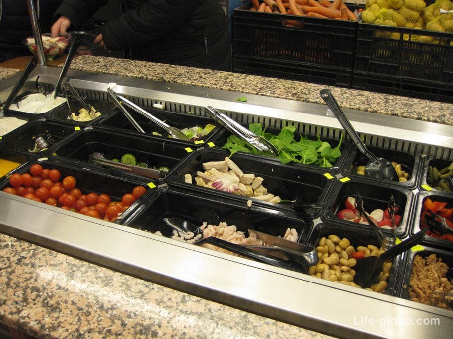 salad bar in supermarkets in Riga