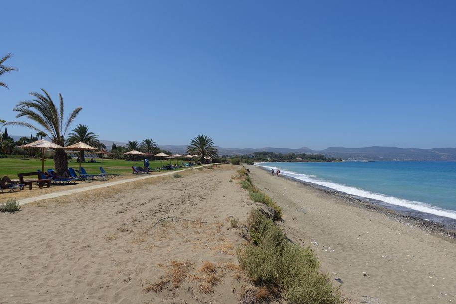 Пляж возле отеля Natura Beach Hotel And Villas, Полис, Кипр